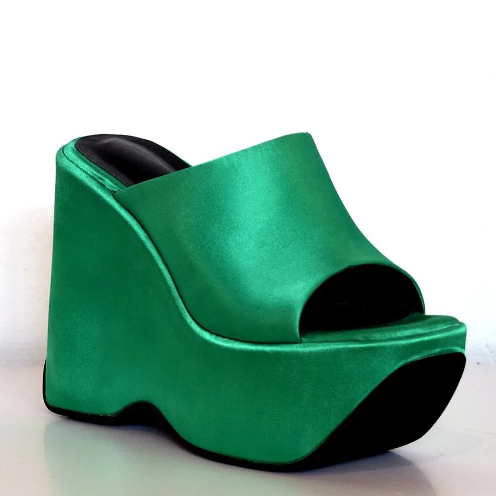 Designer Emerald Satin Platform Wedge Sandal / size 8.5